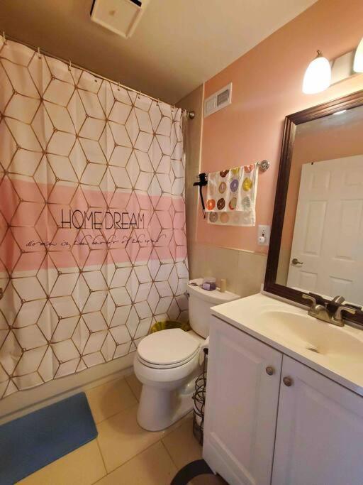 5 Star Room/Close To Town Center And Everything/5 Min Walk Metro Rockville Extérieur photo